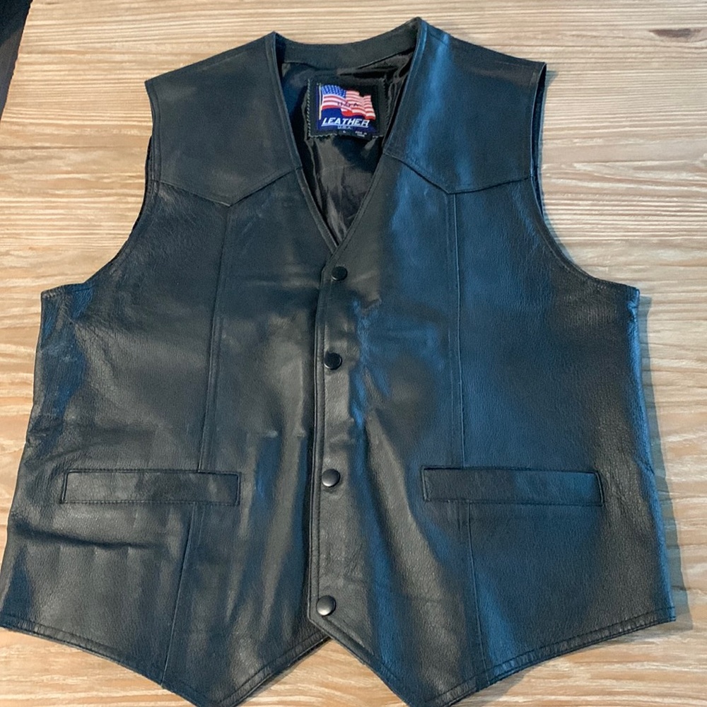 Men’s 100% Leather Vest
